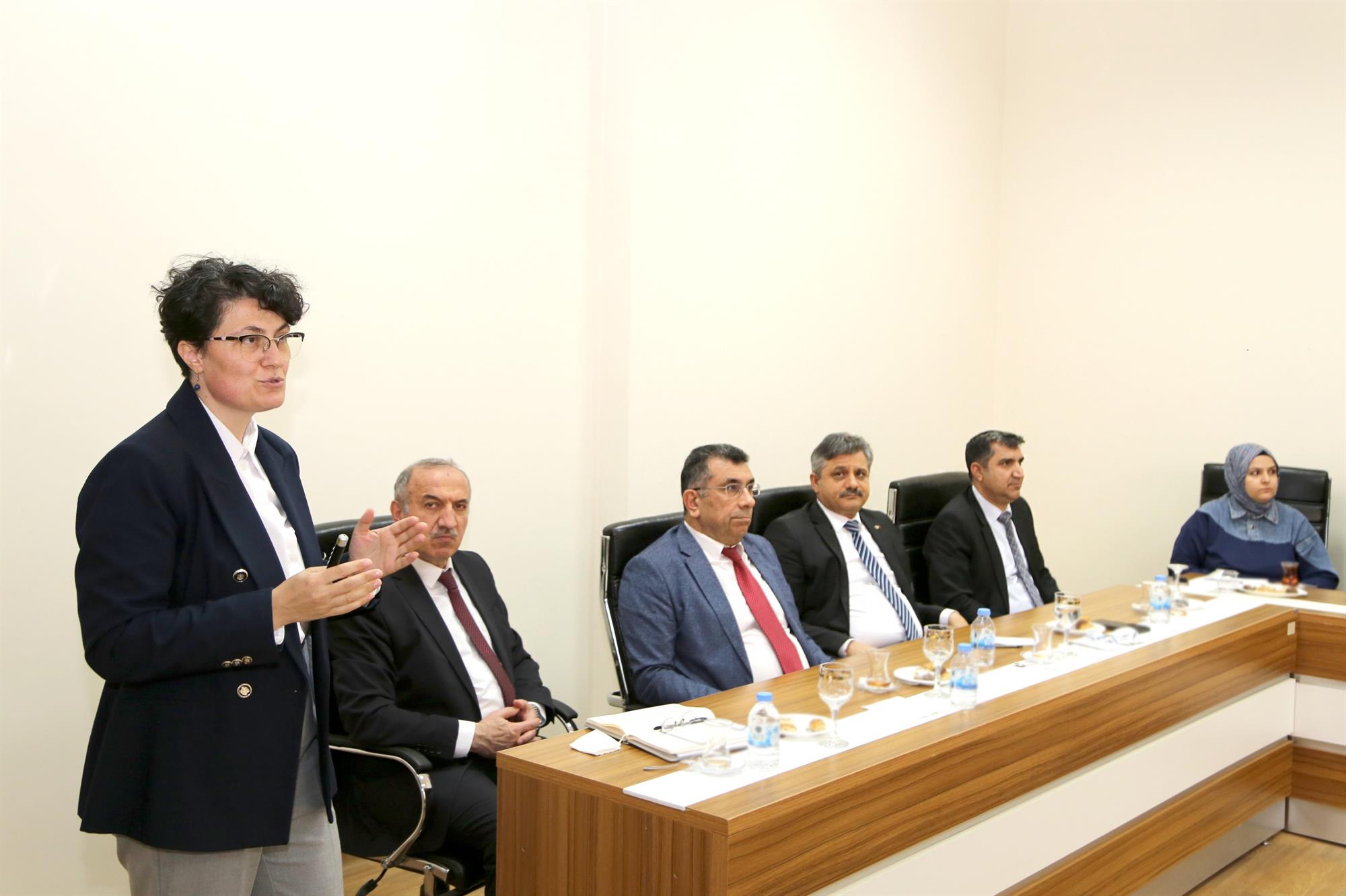 Fakültemizde 2025 Yılı Faaliyetlerine İlişkin Brifing Sunumu Gerçekleştirildi