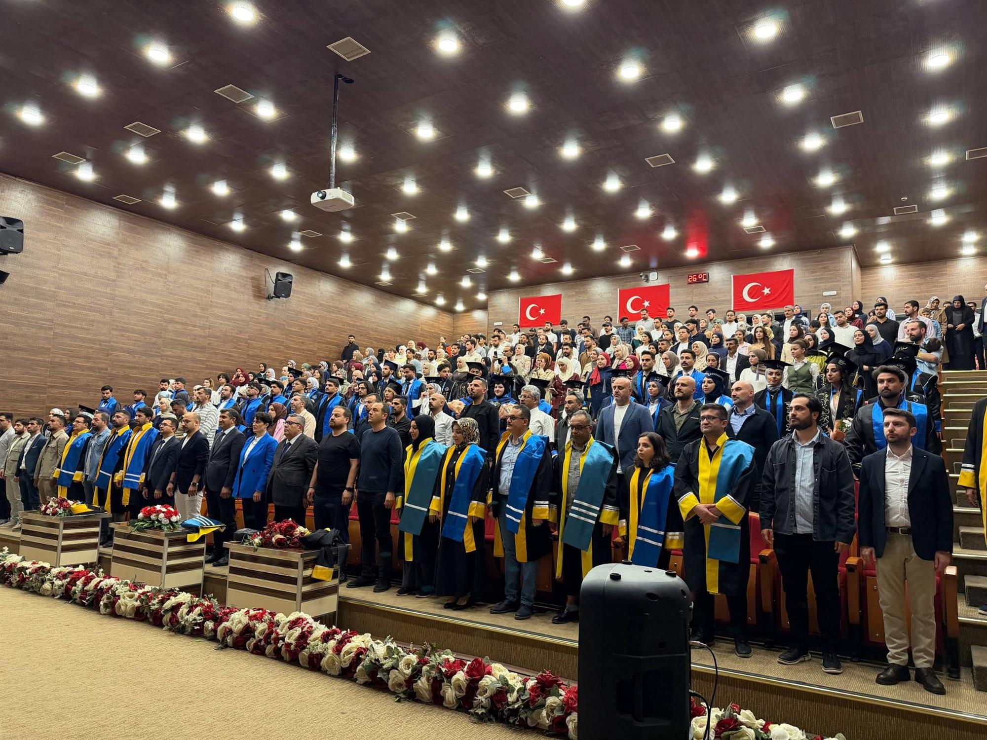 Fakültemizde Mezuniyet Coşkusu