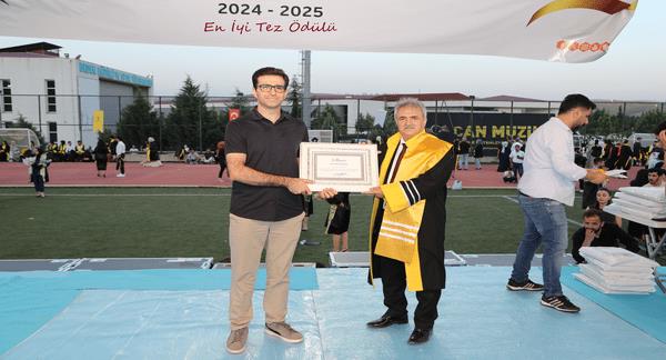 Fen Bilimleri Enstitüsü’nden Mühendislik Fakültesi’ne En İyi Tez Ödülü